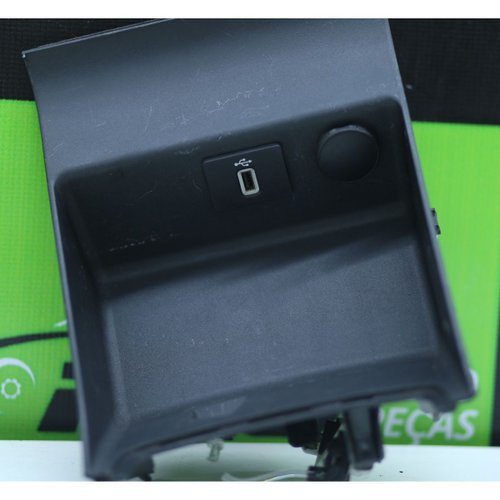 Acabamento Console central Tomada Ford Fusion 2016 a 2018 Original Usado