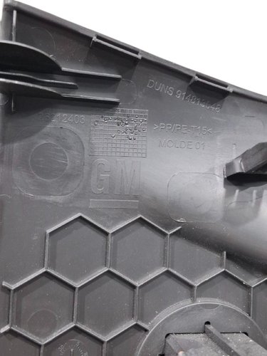 Acabamento Lateral Com Botao Gm Onix 2020 A 2024 Direito Original Usado