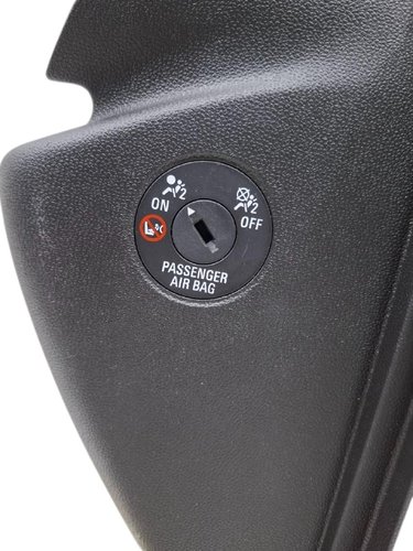 Acabamento Lateral Com Botao Gm Onix 2020 A 2024 Direito Original Usado