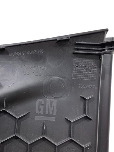 Acabamento Lateral Gm Onix 2020 2021 2022 2023 2024 Esquerdo Original Usado