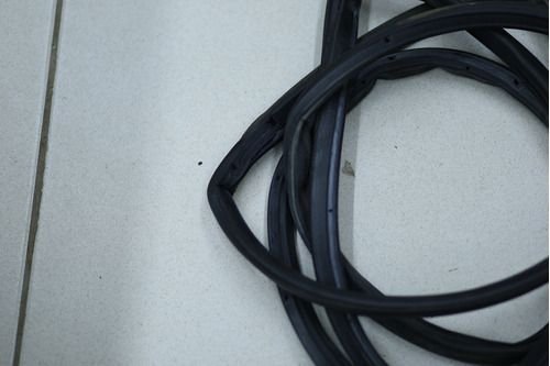 Borracha Da Porta Dianteira Esquerda Kia Carens 2008 Á 2012 Original Usado