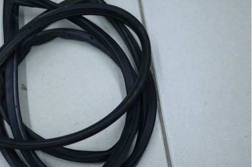 Borracha Da Porta Dianteira Esquerda Kia Carens 2008 Á 2012 Original Usado