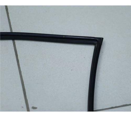 Borracha Vidro Porta Dianteira Esquerda Carens 2008 Á 2012 Original Usado