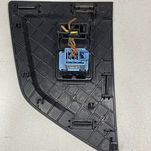 Botão Pisca Alerta Volkswagen Virtus Polo 2018 2019 2020 Original Usado