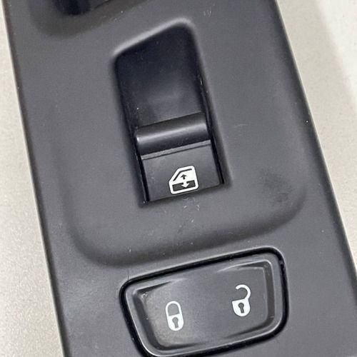 Botao Vidro Eletrico Dianteiro Direito Renegade 2018 A 2021 Original Usado