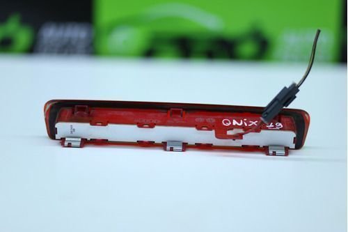 Break Light Luz De Freio Chevrolet Onix 2019 Original Usado