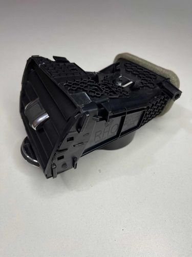 Difusor De Ar Direito Painel Jeep Compass 2017 A 2021 Original Usado