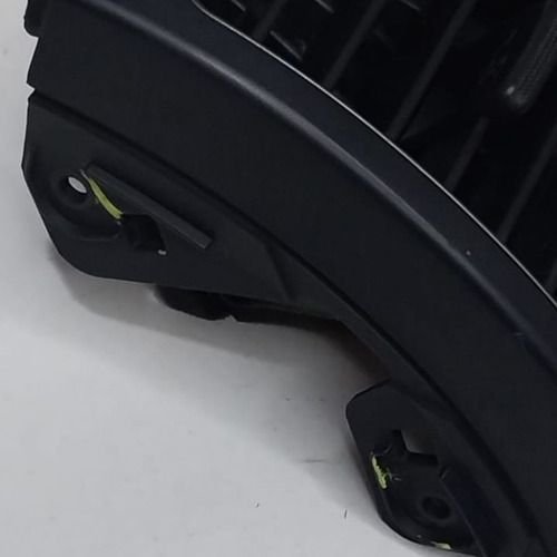 Difusor De Ar Lateral Esquerda Hyundai Hb20 2014 A 2019 Original Usado