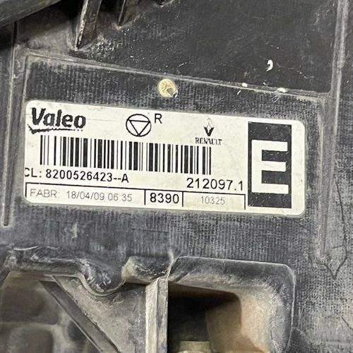 Farol Esquerdo Renault Sandero 2008 2009 10 2011 8200526423 Original Usado