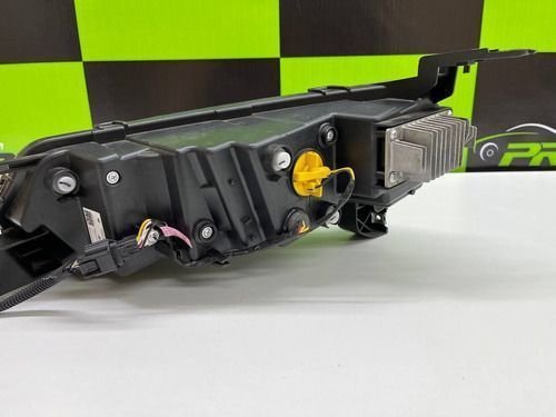 Farol Superior Renault Kwid 2022 A 2024 Com Led Direito Original Usado