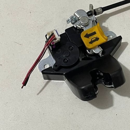 Fechadura Tampa Traseira Hyundai Hb20s 2020 A 2022 Original Usado
