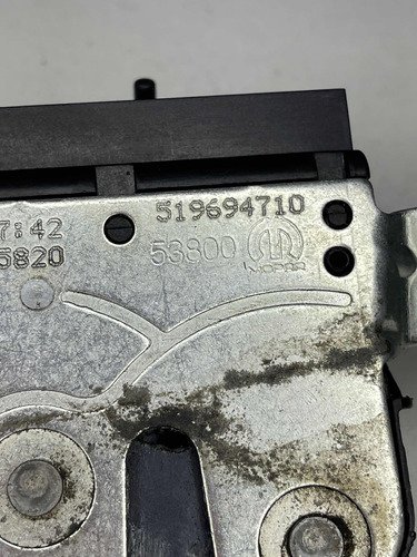 Fechadura Tampa Traseira Inferior Esq Fiat Toro 2016 A 2021 Original Usado
