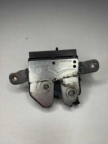 Fechadura Tampa Traseira Inferior Esq Fiat Toro 2016 A 2021 Original Usado