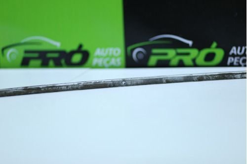 Friso Cromado Tampa Traseira Vw Voyage 2009 Á 2013 Original Usado