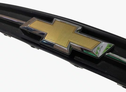 Grade Parachoque Superior Gm Tracker 2017 A 2019 Original Usado
