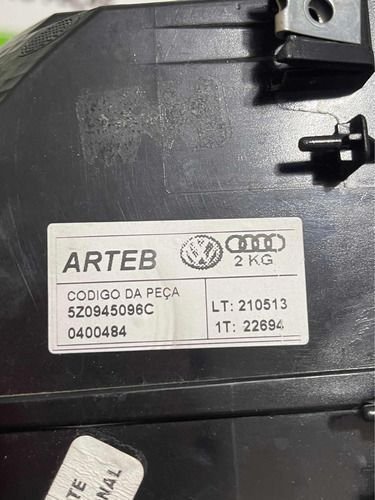 Lanterna Fumê Traseira Direita Vw Fox 2015 A 2022 5z0945096c Original Usado