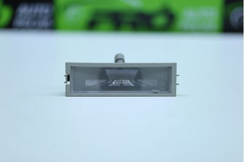Lanterna Luz De Placa Gm Onix Prisma 2013 Á 2016 04662000 Original Usado