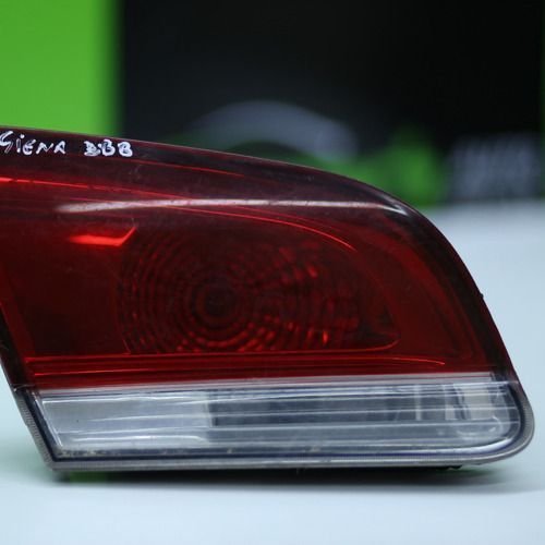 Lanterna Tampa Esquerda Fiat Siena Com Detalhe 2008 A 2012 Original Usado