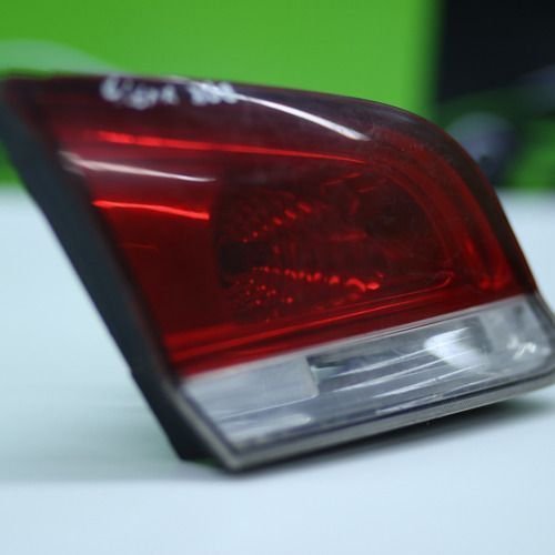 Lanterna Tampa Esquerda Fiat Siena Com Detalhe 2008 A 2012 Original Usado