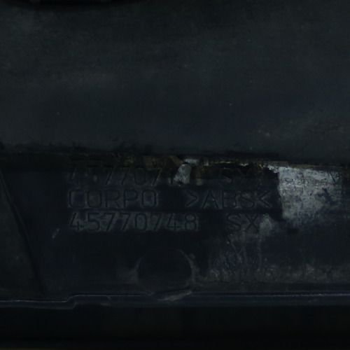 Lanterna Tampa Esquerda Fiat Siena Com Detalhe 2008 A 2012 Original Usado