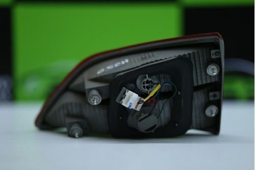 Lanterna Tampa Esquerda Hyundai Hb20 2015 924031s0 Original Usado