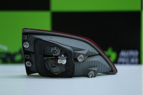 Lanterna Tampa Traseira Direita Hb20 Sedan 2013 Á 2015 Original Usado