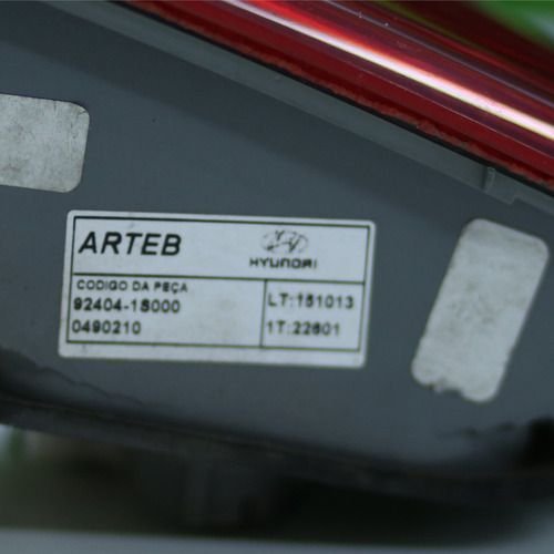 Lanterna Tampa Traseira Direita Hb20 Sedan 2013 Á 2015 Original Usado
