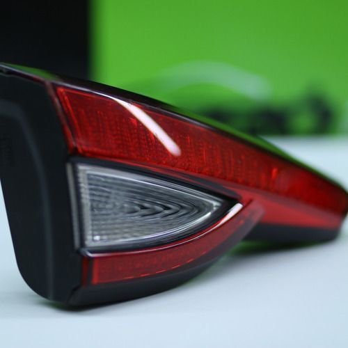 Lanterna Tampa Traseira Esquerda Fiat Argo 2018 A 2021 Original Usado