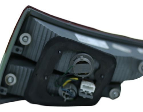 Lanterna Tampa Traseira Esquerda Hyundai Hb20 2013 2014 2015 Original Usado