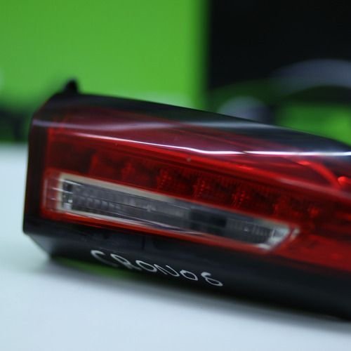 Lanterna Tampa Traseira Esquerda Led Fiat Cronos 2018 A 2022 Original Usado
