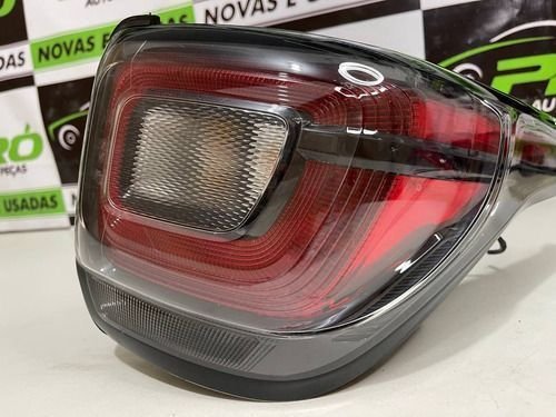 Lanterna Traseira Direita Fiat Strada 2020 A 2024  03836010 Original Usado