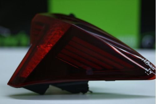 Lanterna Traseira Direita Hyundai Hb20 2023 2024 92402r1500 Original Usado