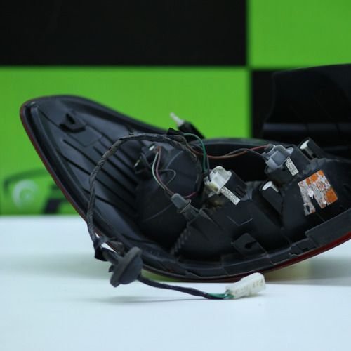 Lanterna Traseira Direita Renault Kwid 2018 2019 20 21 2022 Original Usado