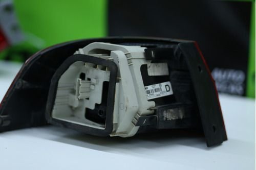 Lanterna Traseira Direita Vw Voyage G6 G7 G8 2013 Á 2022 Original Usado