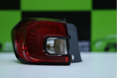 Lanterna Traseira Esquerda Fiat Argo 2017 Á 2021 49430745 Original Usado