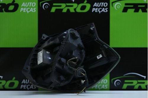 Lanterna Traseira Esquerda Fiat Mobi 2016 A 2022 52005016 Original Usado