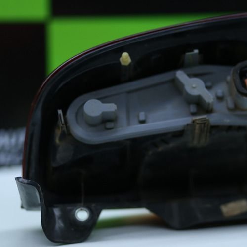 Lanterna Traseira Esquerda Fiat Uno Vivace 2011 A 2015 Original Usado