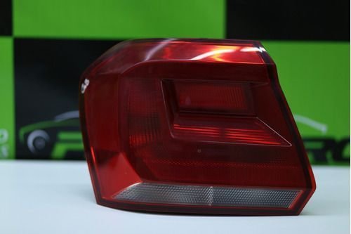 Lanterna Traseira Esquerda Volkswagen Gol G8 2017 Á 2023 Original Usado