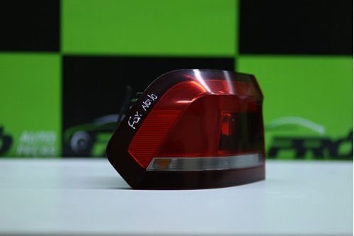 Lanterna Traseira Esquerda Vw Fox 2015 Á 2022 5z0945095c Original Usado