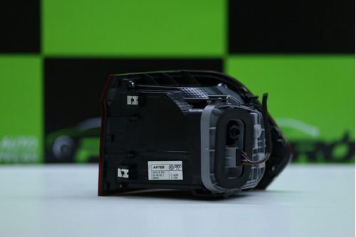 Lanterna Traseira Esquerda Vw Fox 2015 Á 2022 5z0945095c Original Usado