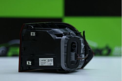 Lanterna Traseira Esquerda Vw Fox 2015 Á 2022 5z0945095c Original Usado