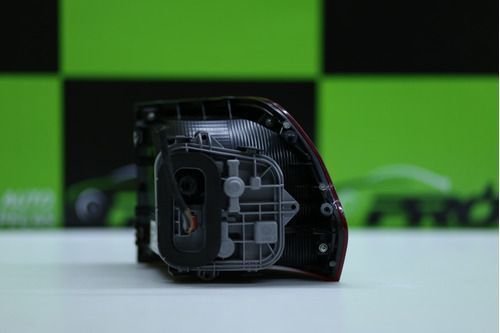 Lanterna Traseira Esquerda Vw Fox 2015 Á 2022 5z0945095c Original Usado