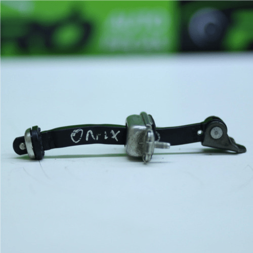 Limitador De Porta Dianteira Direita Gm Onix 2013 Á 2019 Original Usado