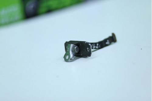 Limitador De Porta Dianteira Direita Hyundai Hb20 2021 Original Usado