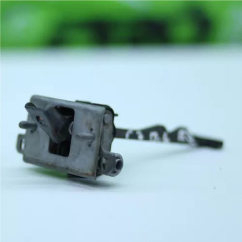Limitador De Porta Dianteira Esquerda Citroen C3 2015 A 2017 Original Usado