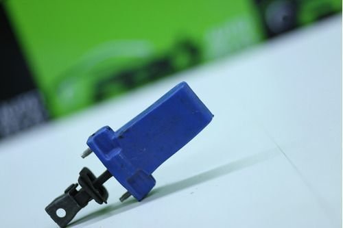 Limitador De Porta Dianteira Esquerda Fiat Mobi 2019 2020 Original Usado