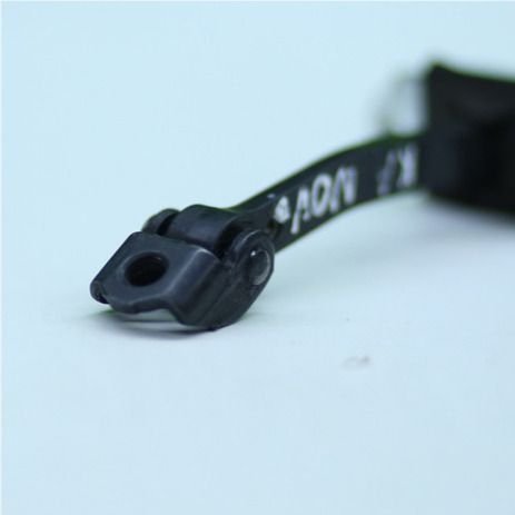 Limitador De Porta Dianteira Esquerda Ford Ka 2015 A 2018 Original Usado