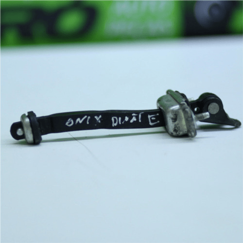 Limitador De Porta Dianteira Esquerda Gm Onix 2013 Á 2019 Original Usado