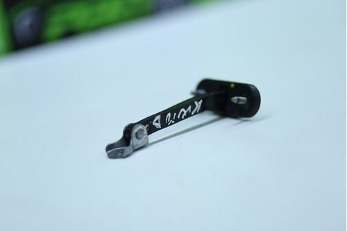 Limitador De Porta Dianteira Esquerda Renault Kwid 2019 2020 Original Usado