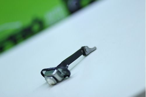Limitador De Porta Dianteira Esquerda Renault Kwid 2019 2020 Original Usado